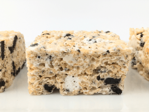 Close up of cookies and cream rice krispies treats showing oreos and marshmallows